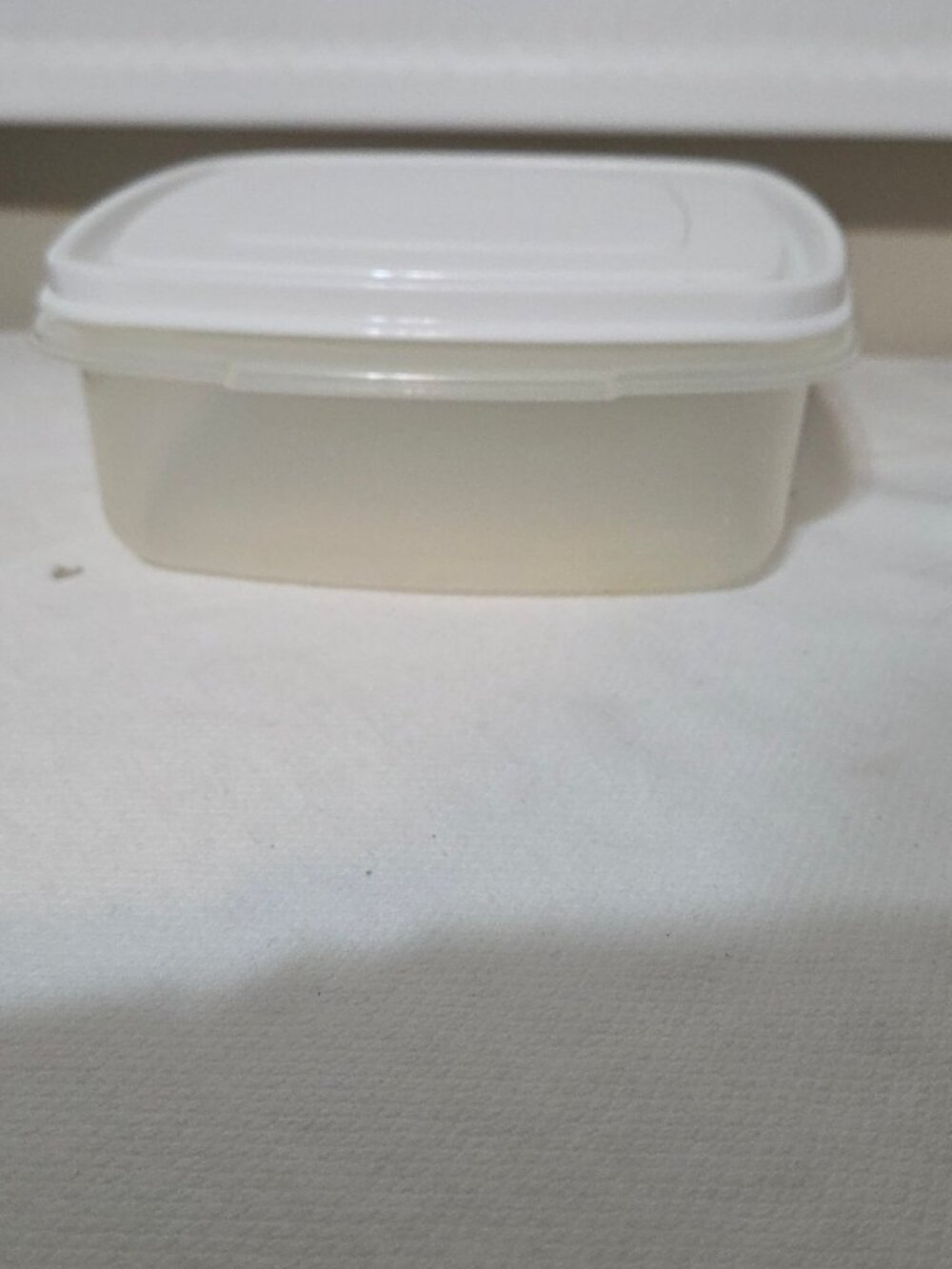 Rubbermaid Servin Saver Storage Container #7 17 Cups White Lid 12.5 X 9 X 3.5"